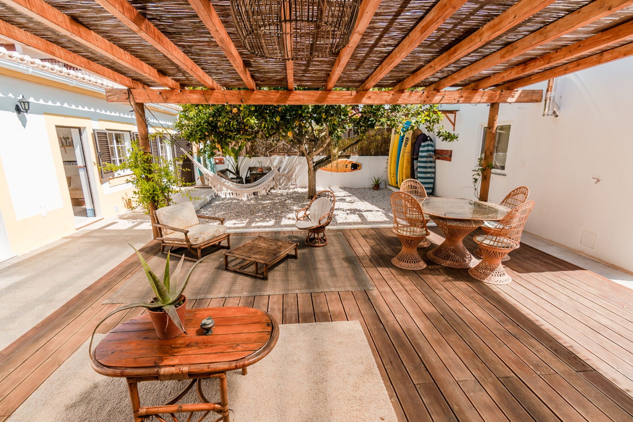 carrie-oh-real-estate-lemontree-surfhouse-backyard-09453-scaled